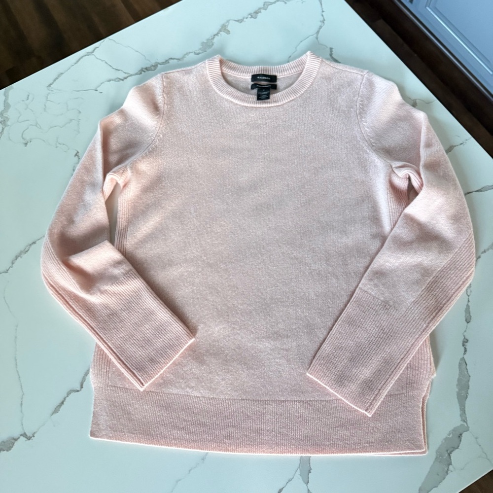 Halogen Cashmere Crewneck Sweater Light Pink Ribbed Cuffs, Hem and Sides Size S